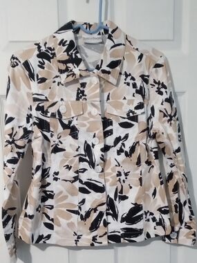 Beige & Black Floral Blazer Jacket